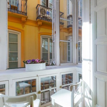Puerta De Larios: Central Three-Bedroom Apartment With Balconies And Patio Málaga Esterno foto
