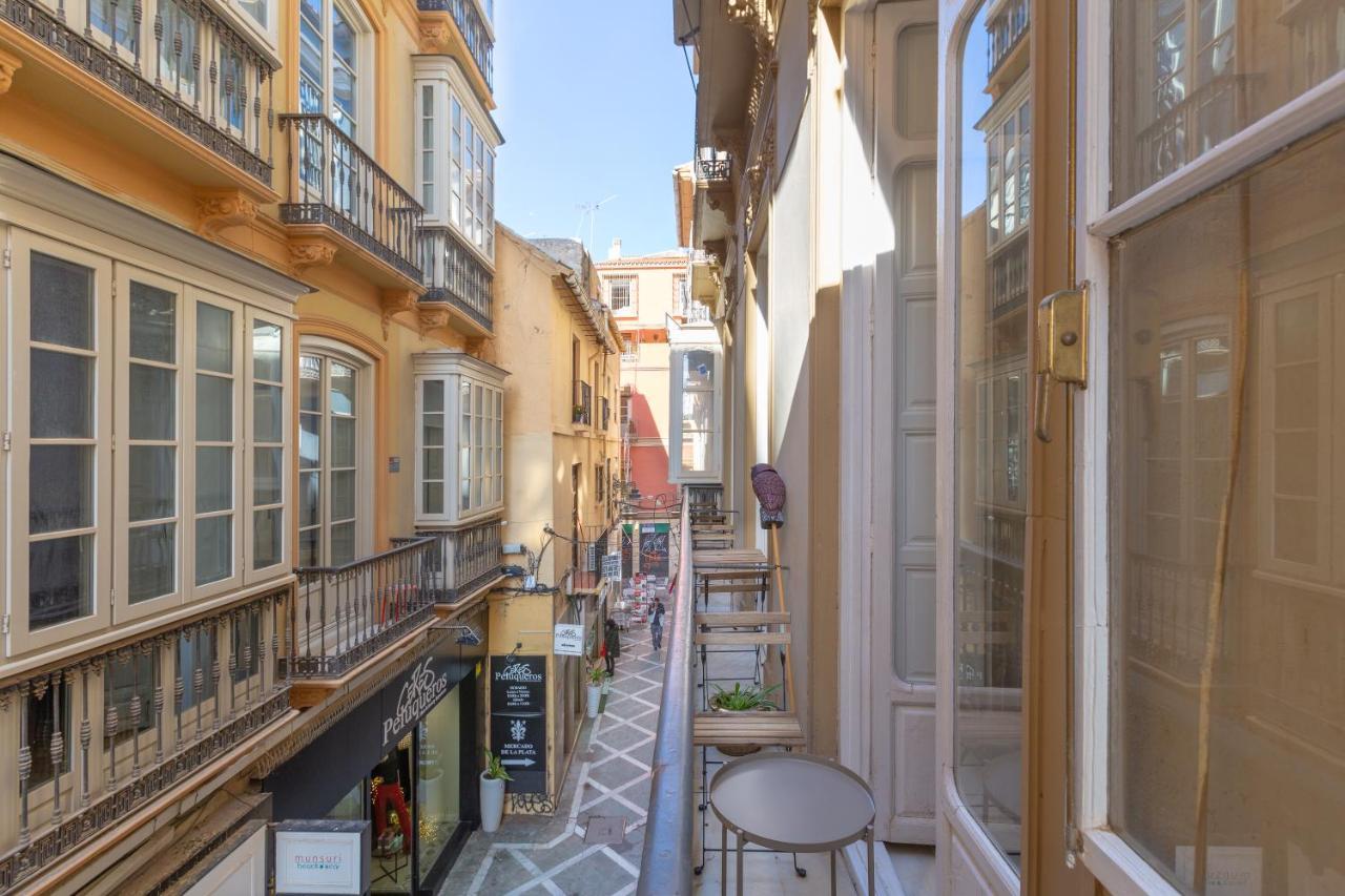 Puerta De Larios: Central Three-Bedroom Apartment With Balconies And Patio Málaga Esterno foto