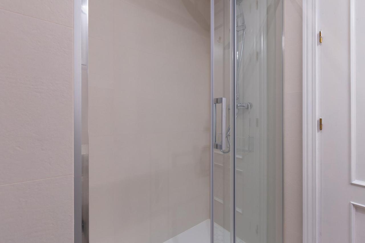 Puerta De Larios: Central Three-Bedroom Apartment With Balconies And Patio Málaga Esterno foto