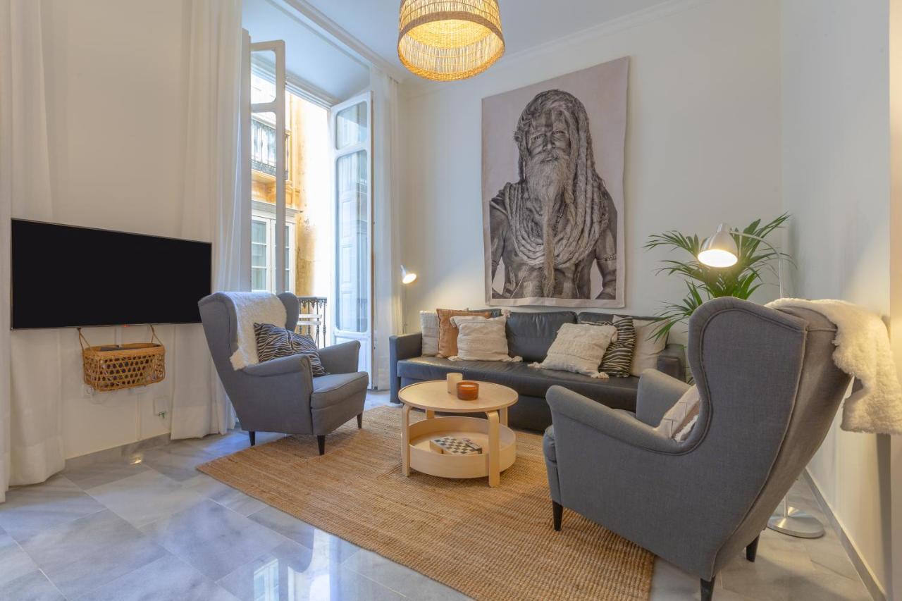 Puerta De Larios: Central Three-Bedroom Apartment With Balconies And Patio Málaga Esterno foto