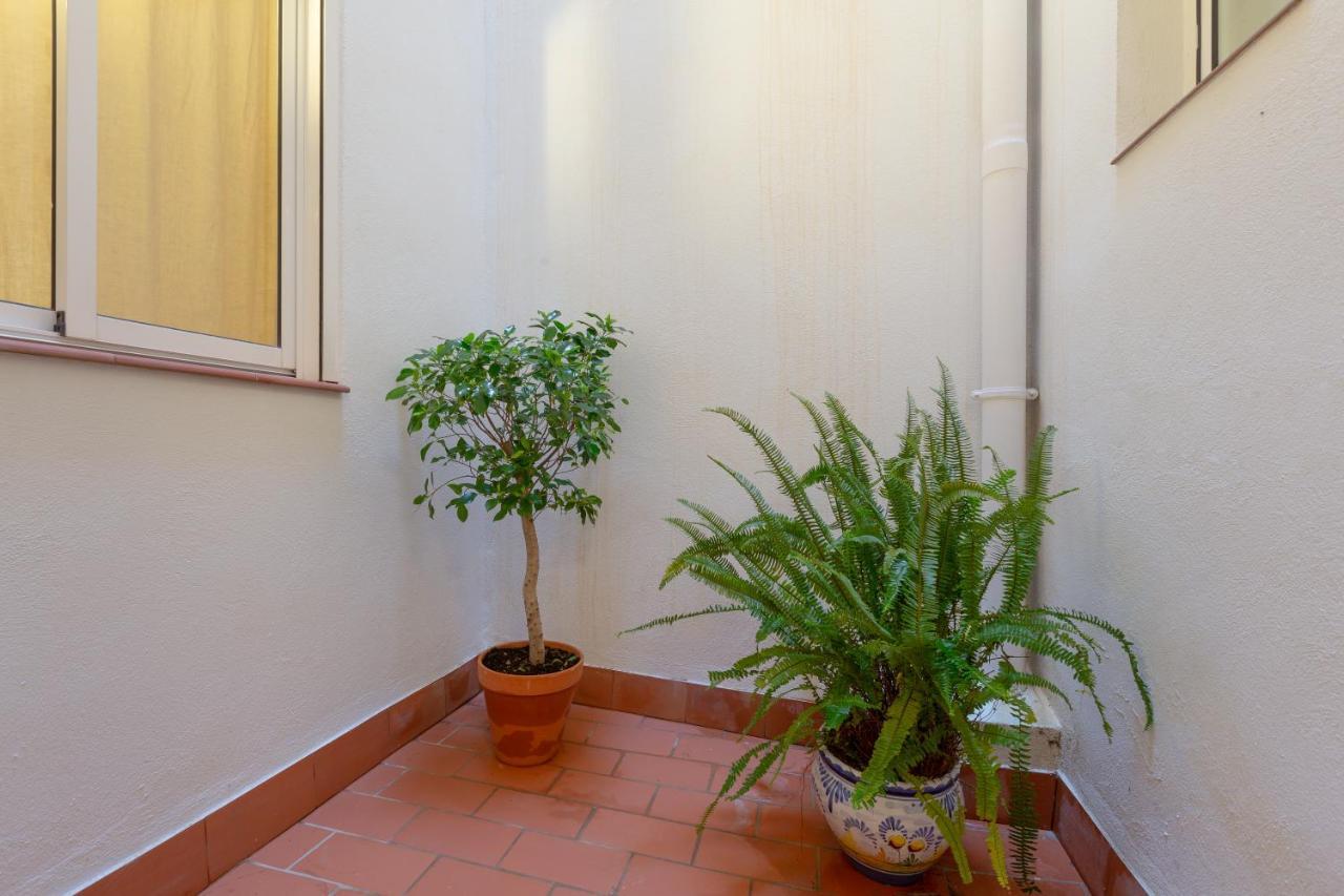 Puerta De Larios: Central Three-Bedroom Apartment With Balconies And Patio Málaga Esterno foto
